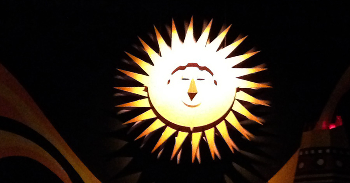 Low Tech special effects sun in it's a small world