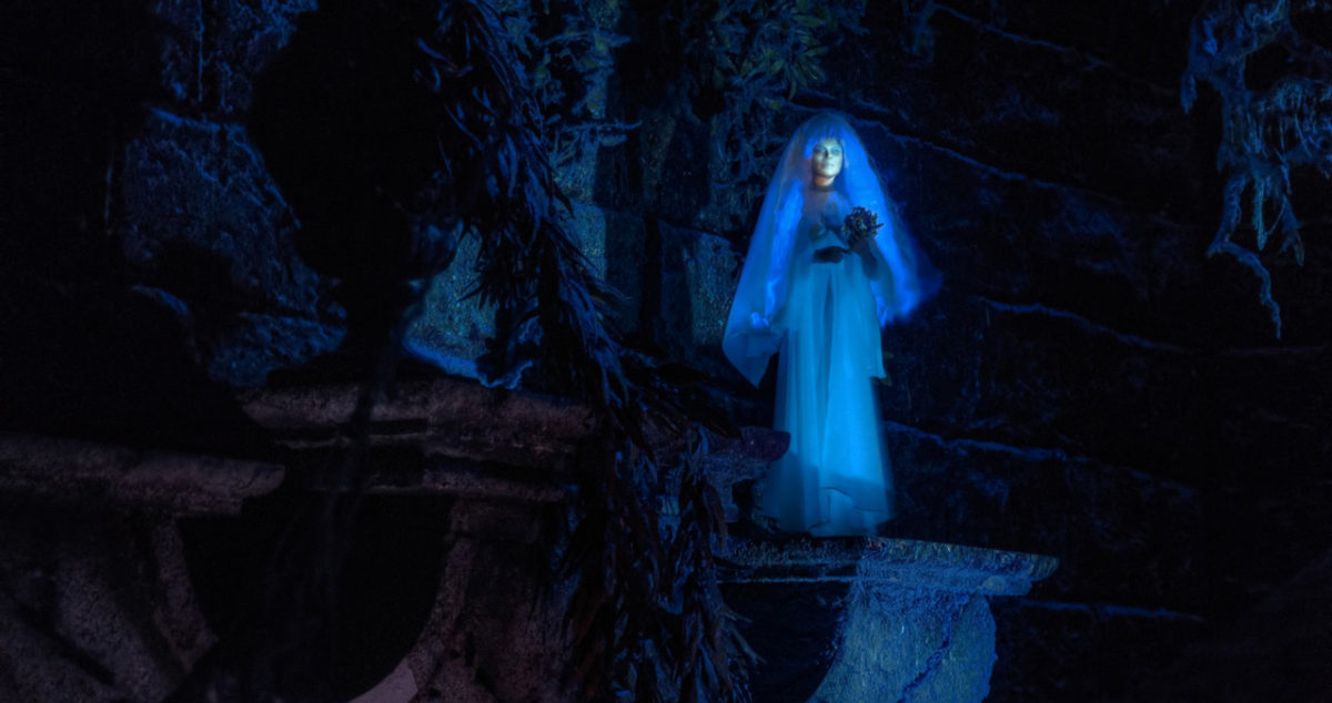 Little Leota in the Haunted Mansion