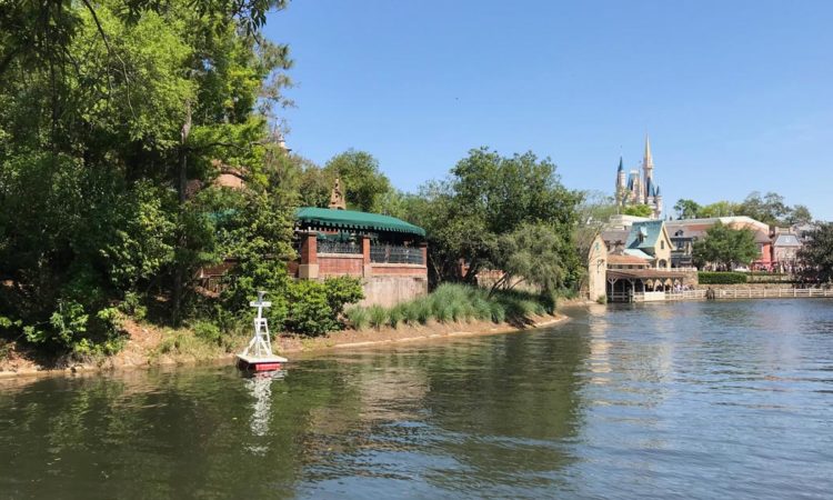 Haunted Mansion Howling Dog Bend