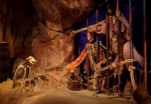 Shanghai Disneyland Pirates of the Caribbean skeleton dog with the keys