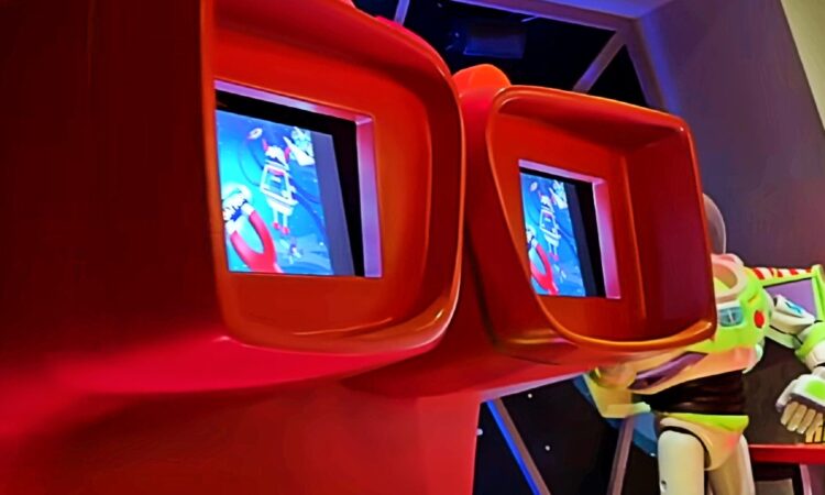 View-Master in queue for Buzz Lightyear Space Ranger Spin